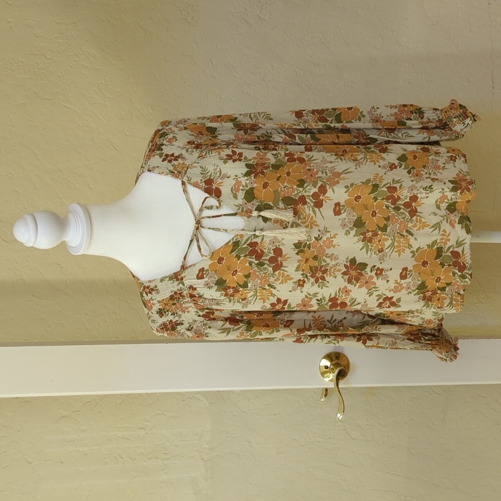 Cupcakes & Cashmere V Neck Floral Peasant Blouse with Tie Tassels Size XS - Picture 2 of 10